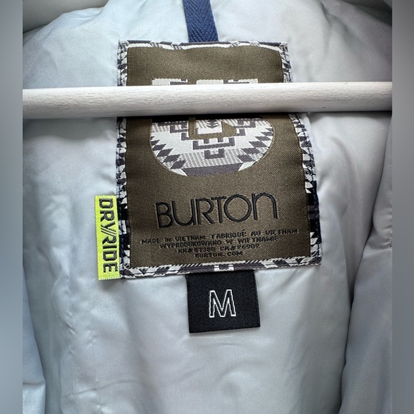 Burton Snowboarding Jacket Size Medium - Picture 4 of 4